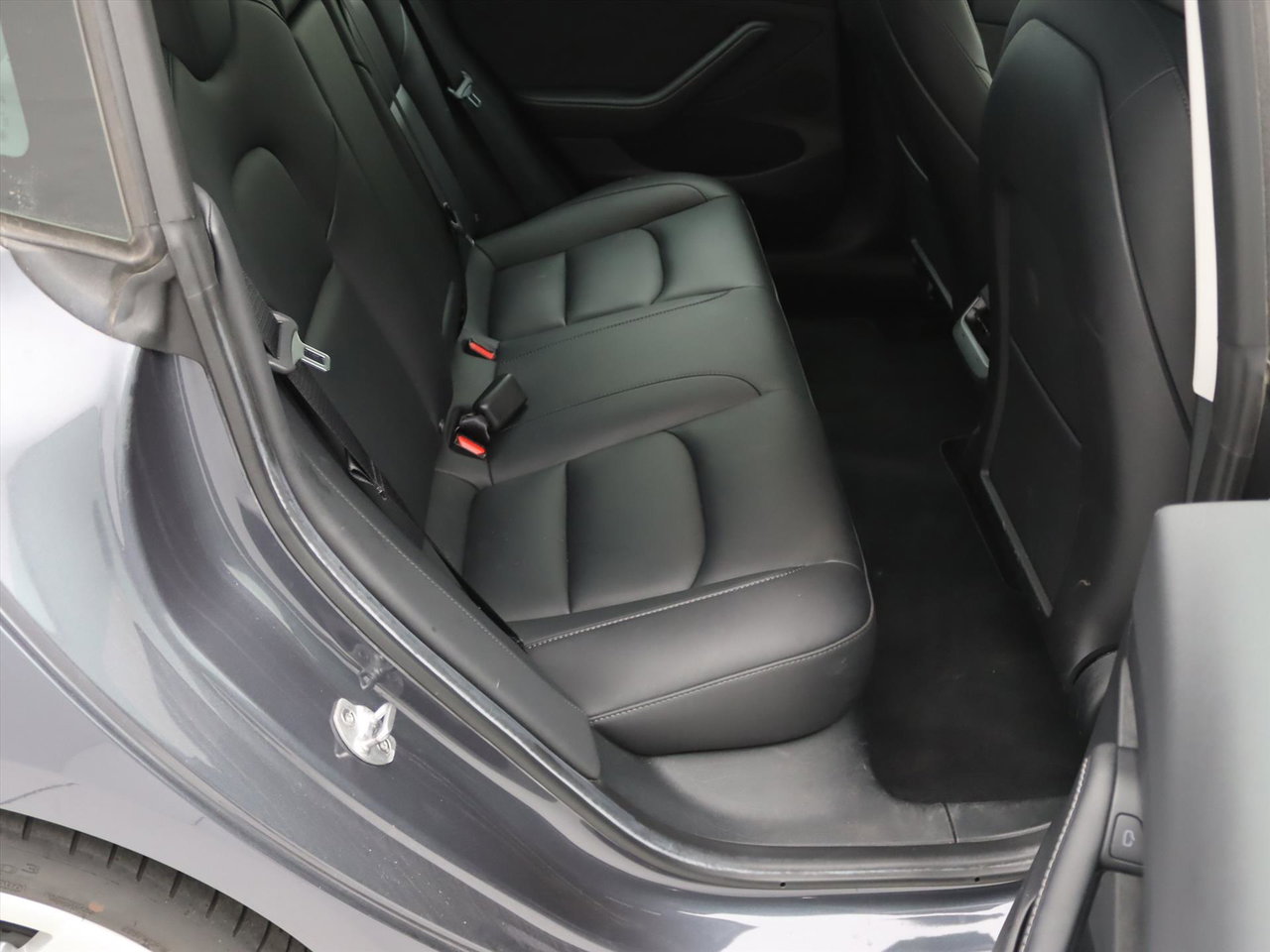 Tesla Model 3 Long Range AWD 75kWh 351pk 94.3% SoH [ AMD RYZEN+AUTOPILOT+19 INCH+PREMIUM AUDIO ] 16