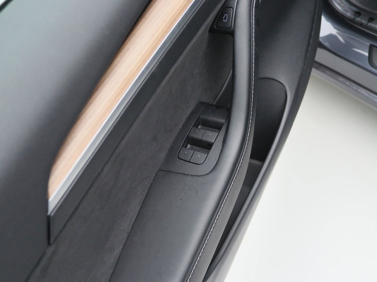 Tesla Model 3 Long Range AWD 75kWh 351pk 94.3% SoH [ AMD RYZEN+AUTOPILOT+19 INCH+PREMIUM AUDIO ] 24