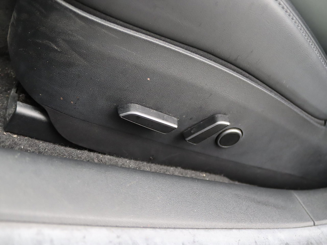 Tesla Model 3 Long-Range AWD 351pk 75 kWh UPGRADE 93,3% SoH [ RYZEN AMD+WARMTEPOMP+AUTOPILOT ] 24