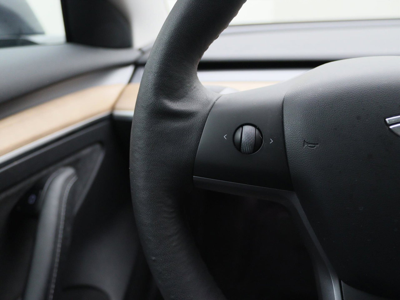 Tesla Model 3 Long-Range AWD 351pk 75 kWh UPGRADE 93,3% SoH [ RYZEN AMD+WARMTEPOMP+AUTOPILOT ] 27