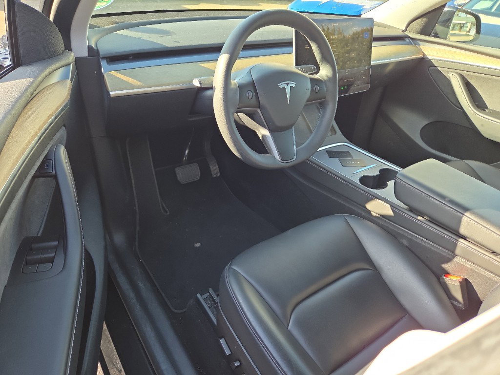 Tesla Model Y Standard RWD Plus [ AMD RYZEN+AUTOPILOT+19 INCH+PREMIUM AUDIO ] 12