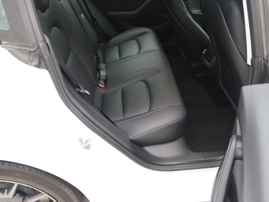 Tesla Model 3 Standard Plus RWD 15