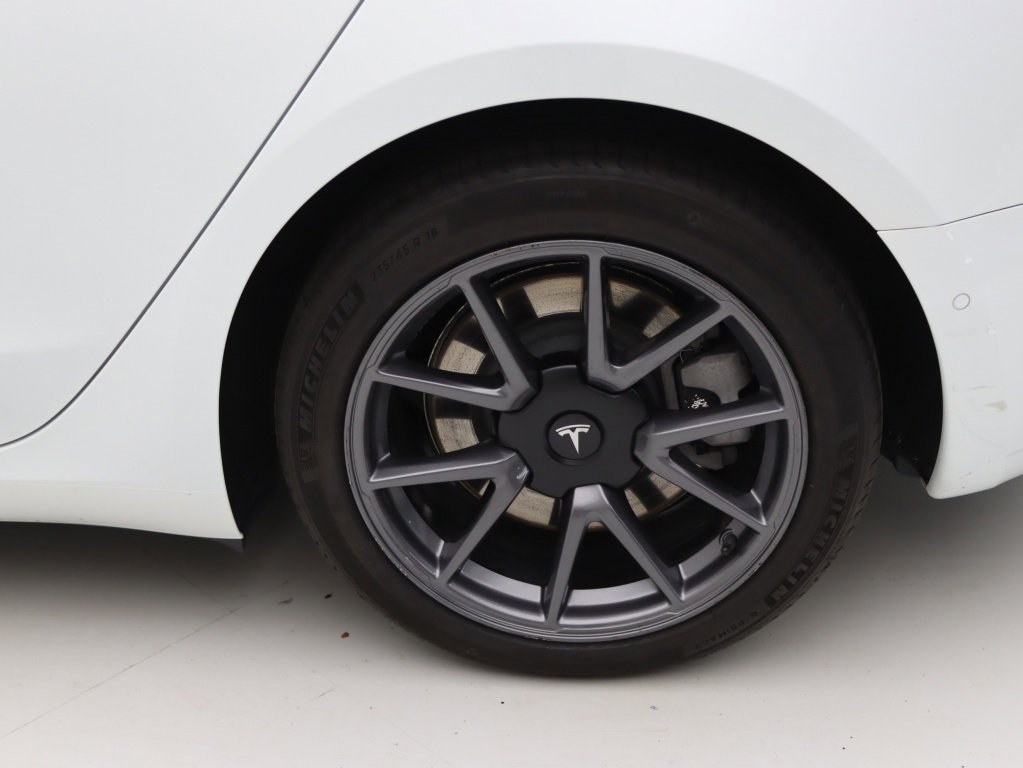 Tesla Model 3 Standard Plus RWD 13