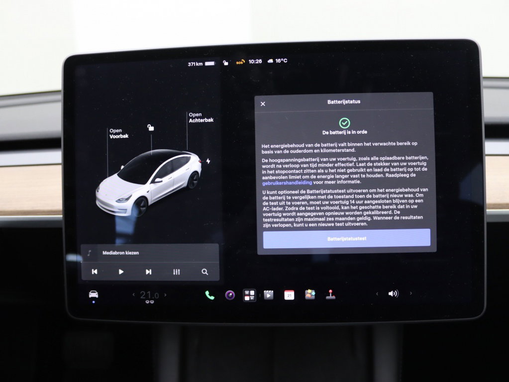 Tesla Model 3 Standard Plus RWD 28