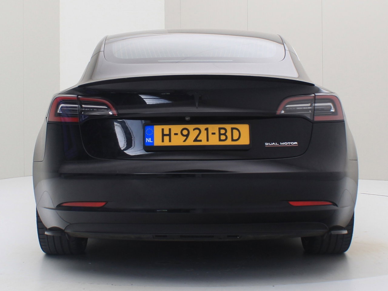 Tesla Model 3 Performance Dual Motor AWD 486pk 88.3% SoH [ WIT LEDER+AUTOPILOT+20 INCH+530KM WLTP+PREMIUM AUDIO ] 6