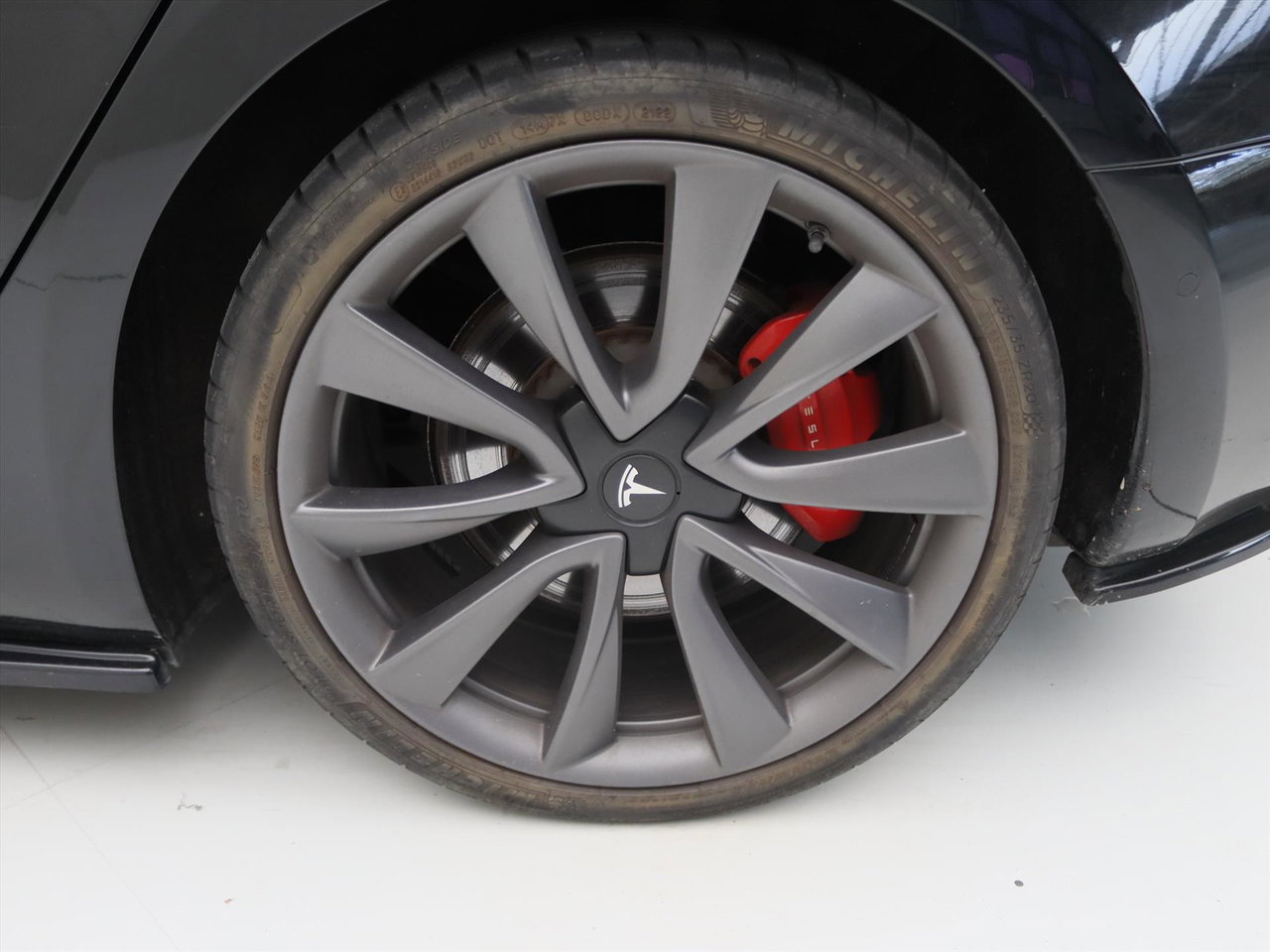 Tesla Model 3 Performance Dual Motor AWD 486pk 88.3% SoH [ WIT LEDER+AUTOPILOT+20 INCH+530KM WLTP+PREMIUM AUDIO ] 19