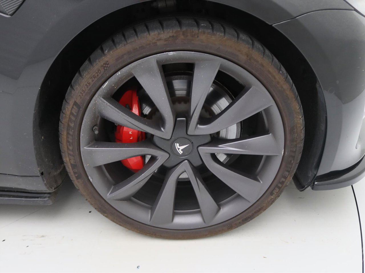 Tesla Model 3 Performance Dual Motor AWD 486pk 88.3% SoH [ WIT LEDER+AUTOPILOT+20 INCH+530KM WLTP+PREMIUM AUDIO ] 17