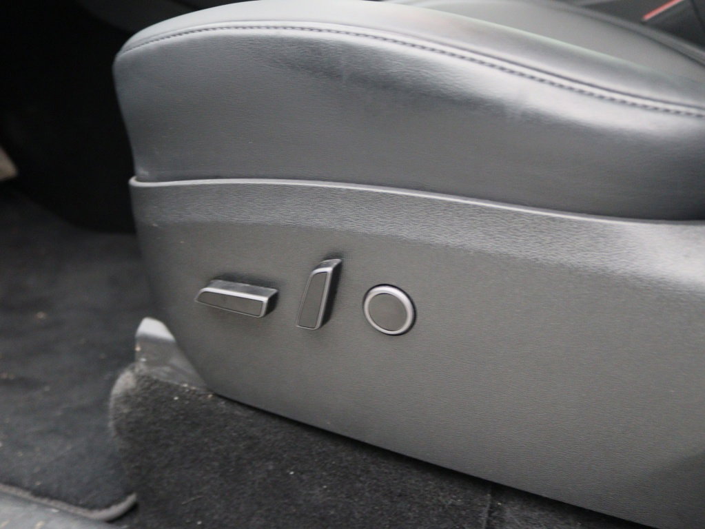 Tesla Model Y 20