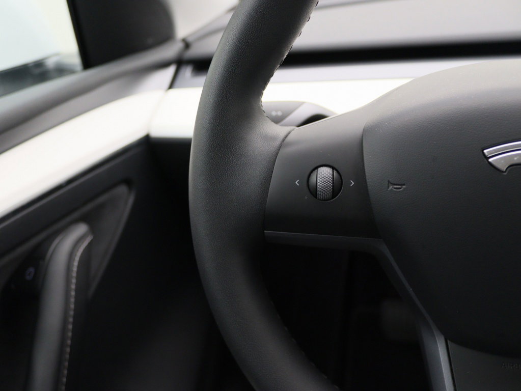 Tesla Model Y 20