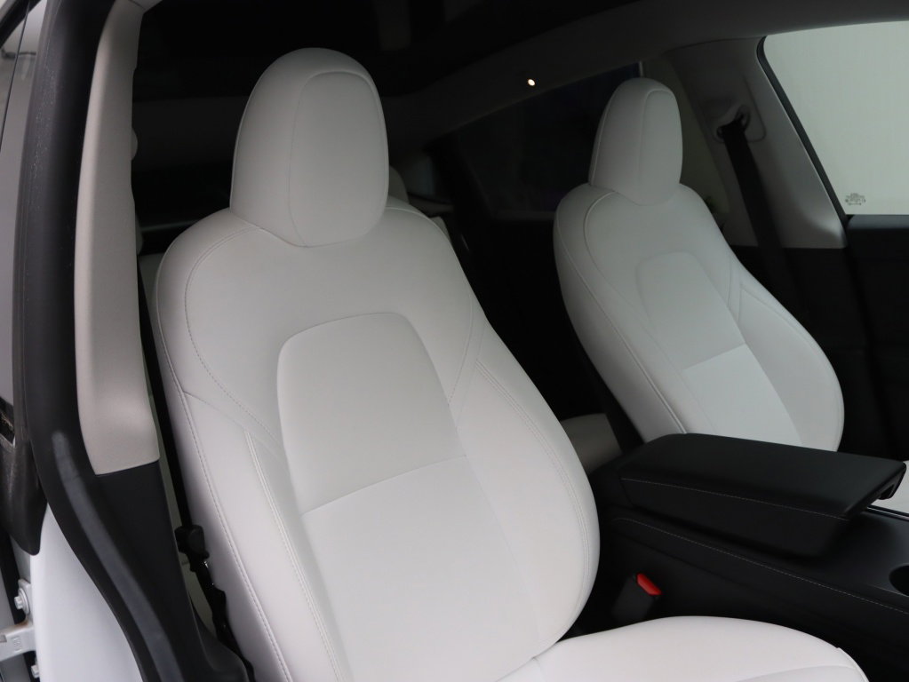 Tesla Model Y 18