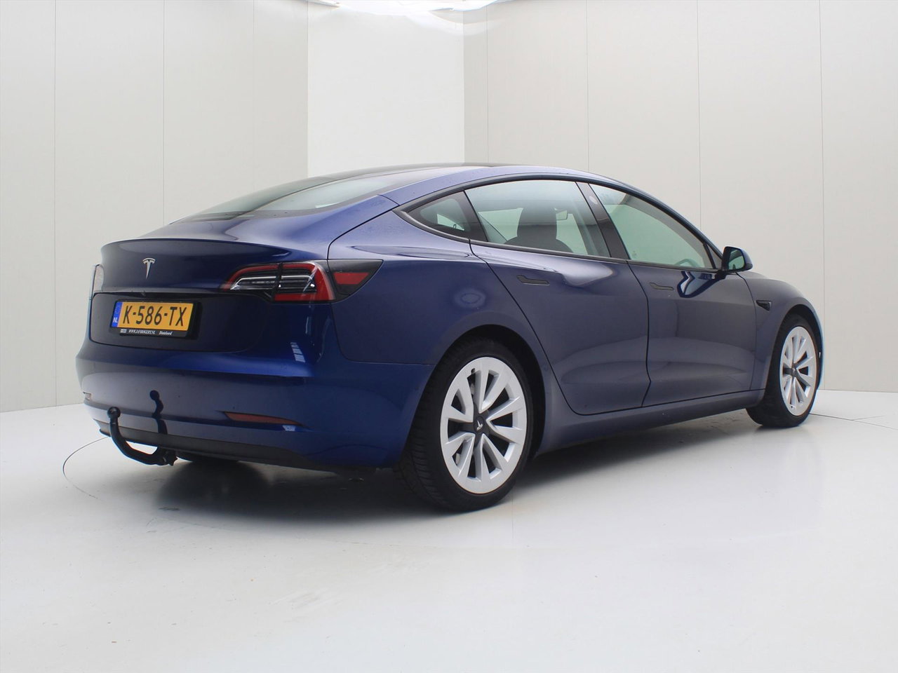 Tesla Model 3 Standard RWD Plus [ TREKHAAK+AUTOPILOT+PREMIUM AUDIO ] 2