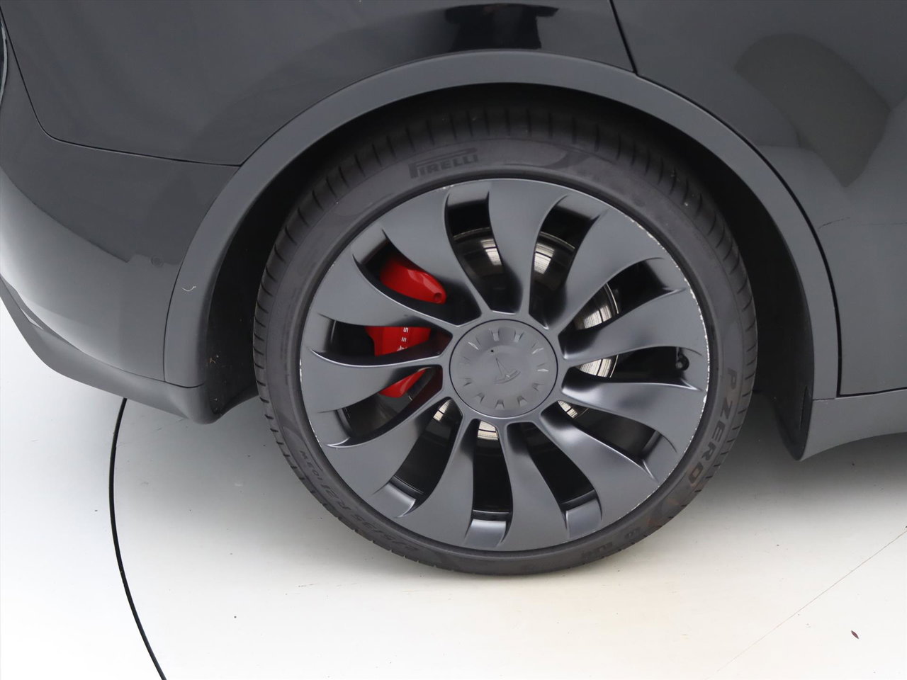 Tesla Model Y Performance 534pk AWD 93% SoH [ 21 INCH+WARMTEPOMP+RYZEN+PREMIUM AUDIO ] 10