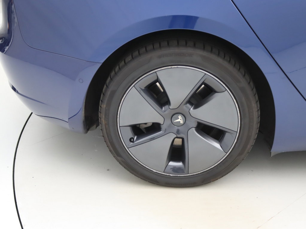 Tesla Model 3 Standard Plus RWD 12