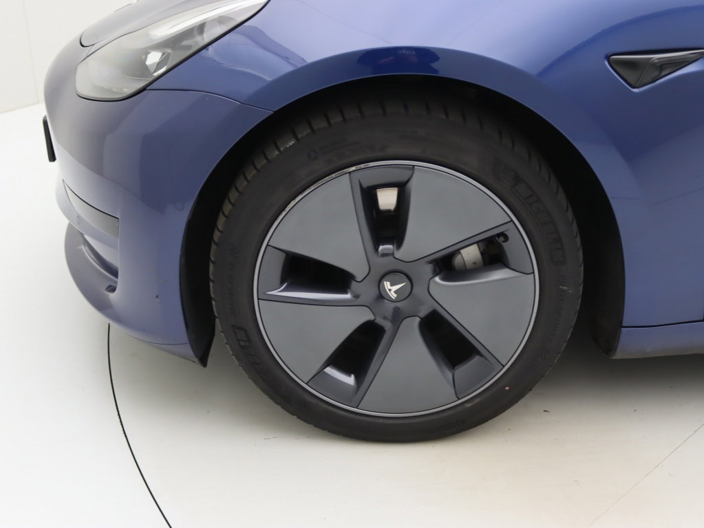 Tesla Model 3 Standard Plus RWD 14