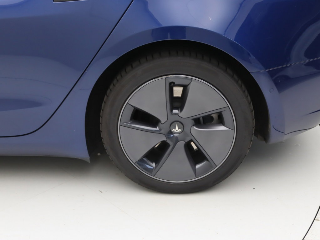 Tesla Model 3 Standard Plus RWD 13