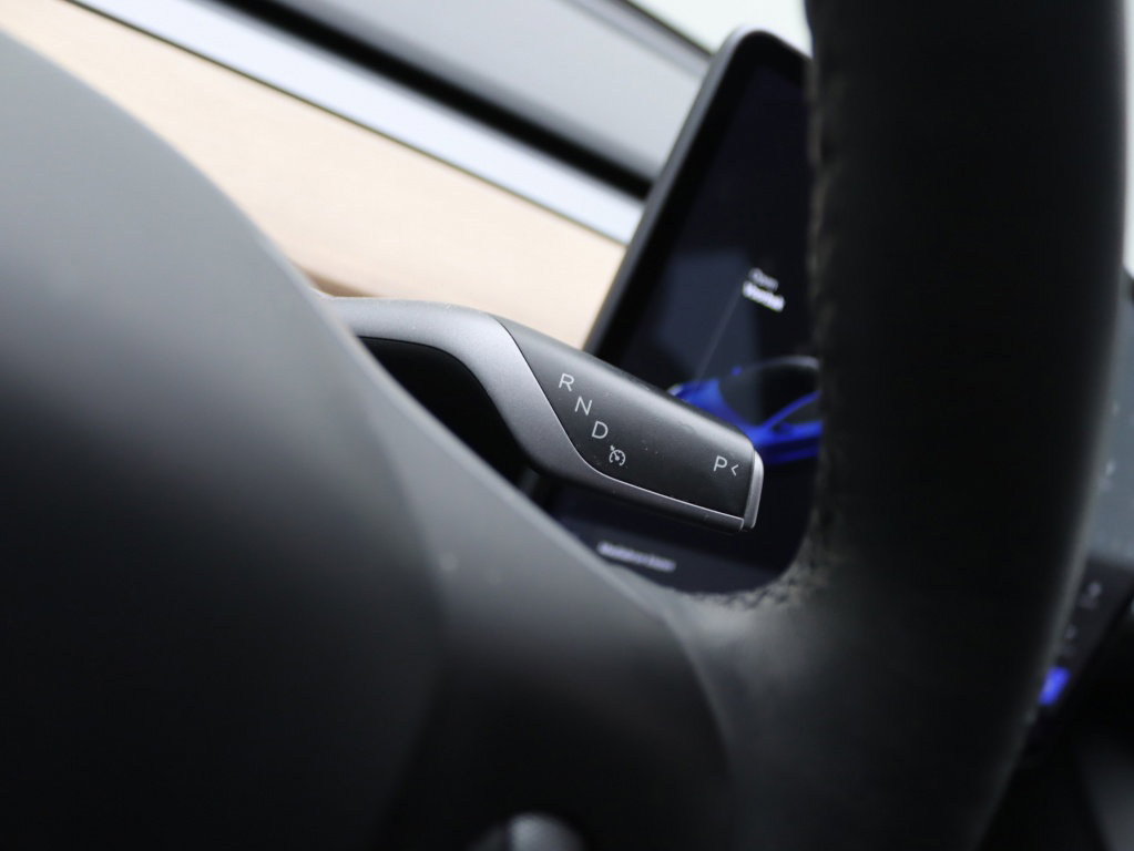Tesla Model 3 Standard Plus RWD 27