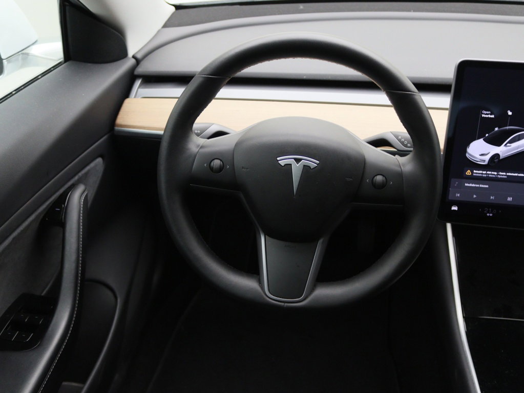 Tesla Model 3 Long-Range Dual Motor AWD 20