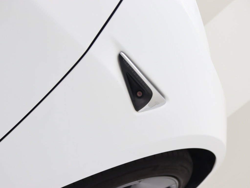 Tesla Model 3 Long-Range Dual Motor AWD 27