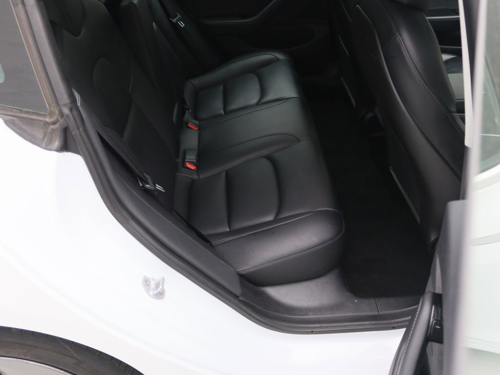 Tesla Model 3 Long-Range Dual Motor AWD 29