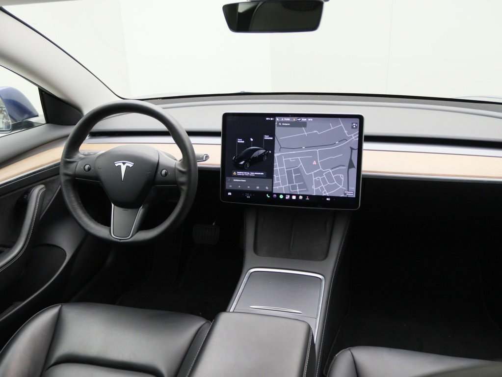 Tesla Model 3 Standard Plus RWD 2