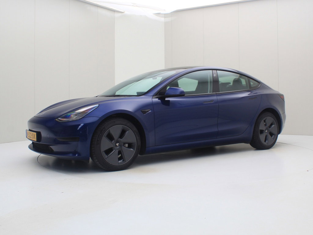 Tesla Model 3 Standard Plus RWD 8