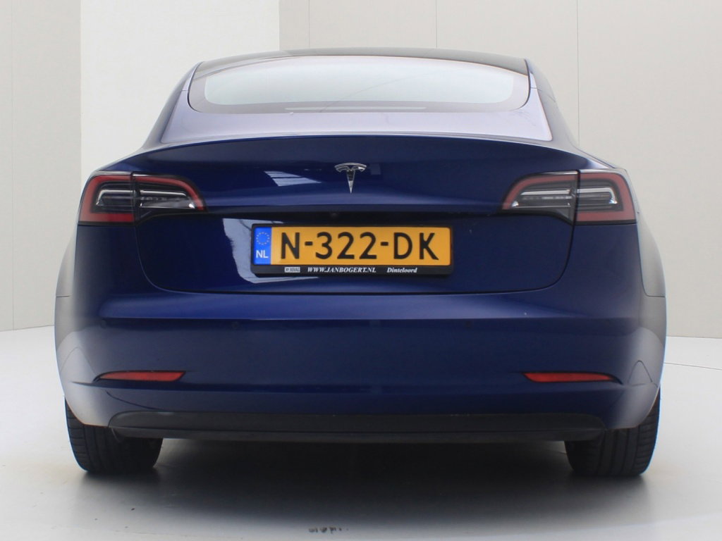 Tesla Model 3 Standard Plus RWD 7