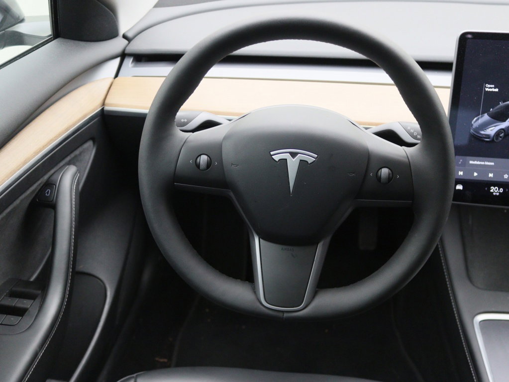 Tesla Model 3 Long-Range Dual Motor AWD 20