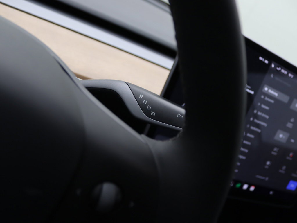Tesla Model 3 Long-Range Dual Motor AWD 23