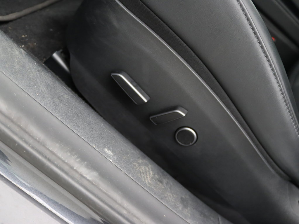 Tesla Model 3 Long-Range Dual Motor AWD 19