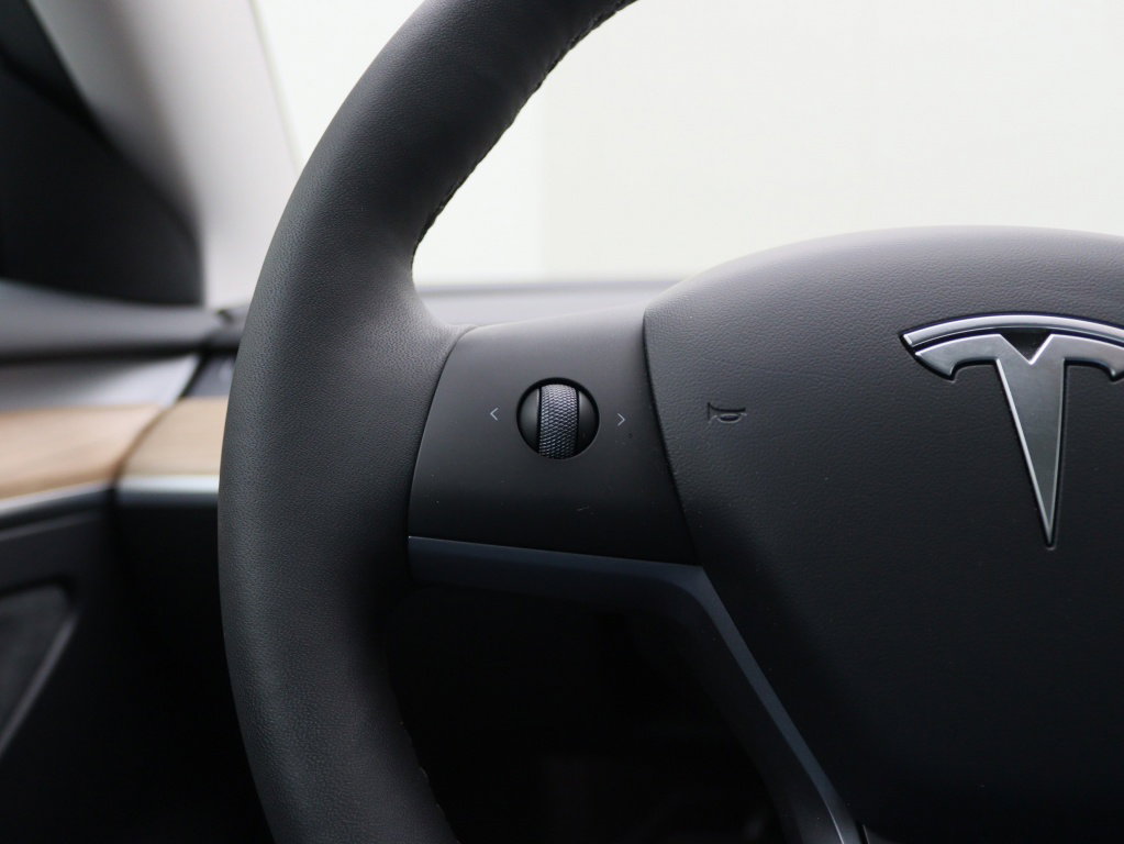 Tesla Model 3 Long-Range Dual Motor AWD 21