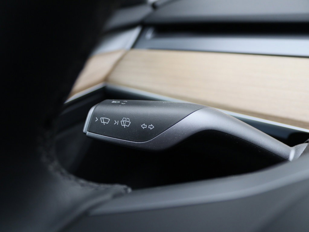 Tesla Model 3 Long-Range Dual Motor AWD 23