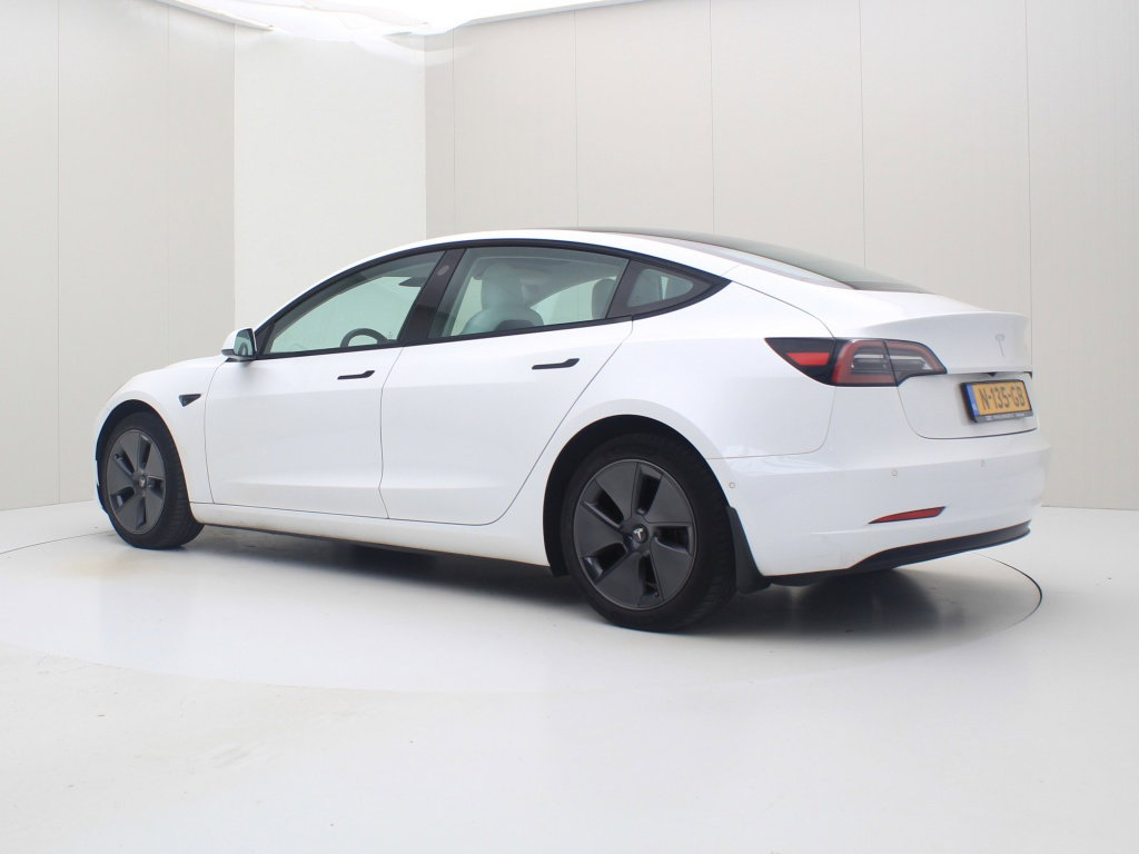 Tesla Model 3 Long-Range Dual Motor AWD 4