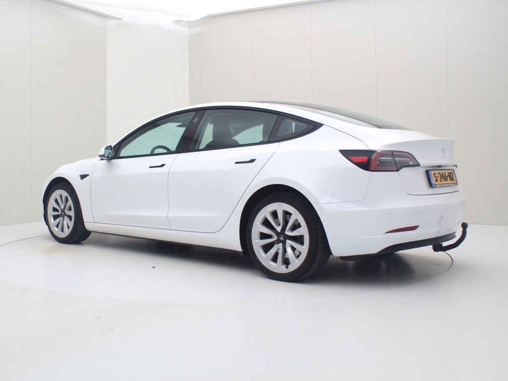 Tesla Model 3 Standard Plus RWD 4