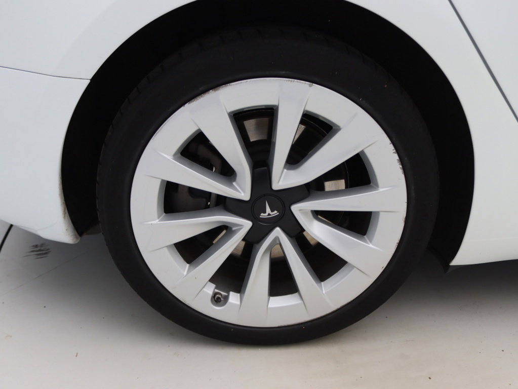 Tesla Model 3 Standard Plus RWD 9