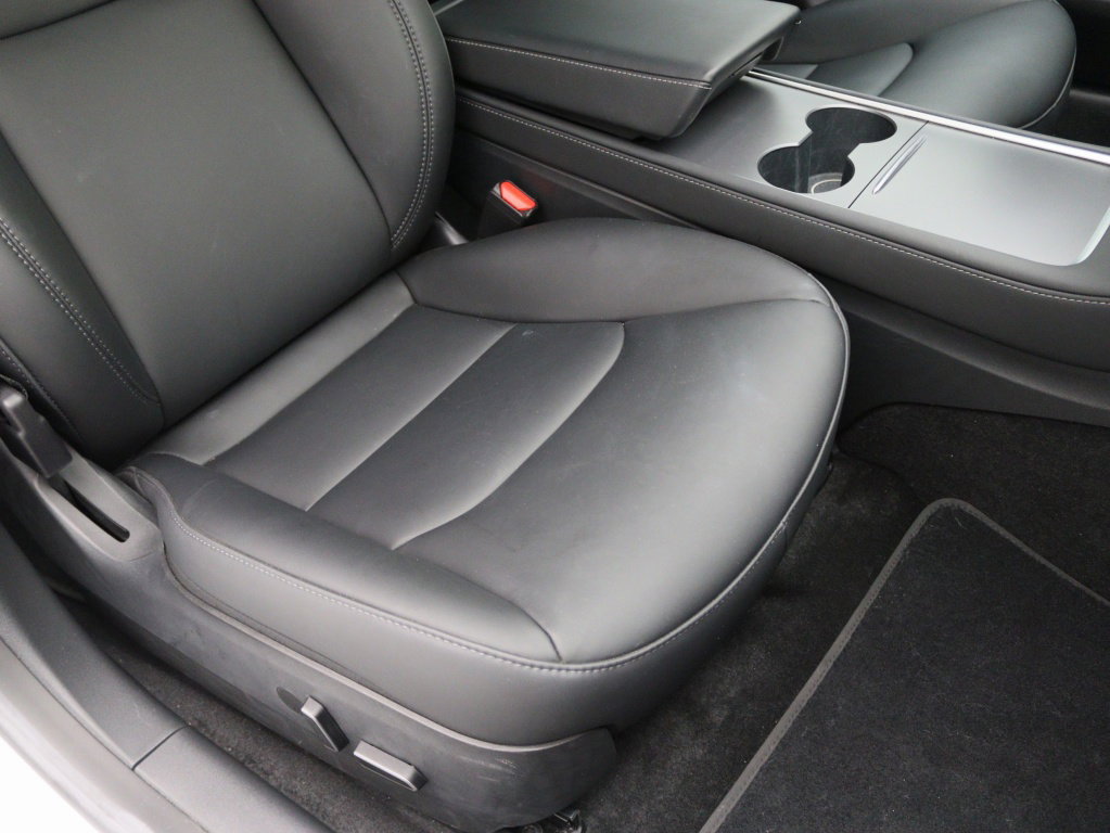 Tesla Model 3 Standard Plus RWD 17