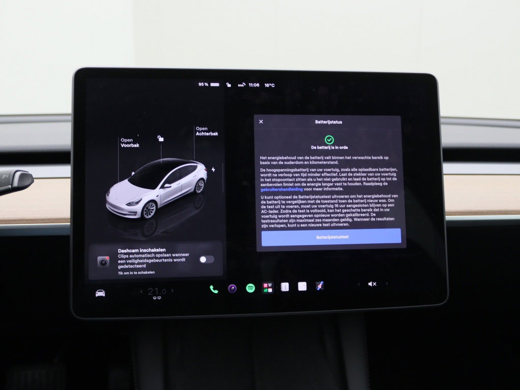 Tesla Model 3 Standard Plus RWD 28
