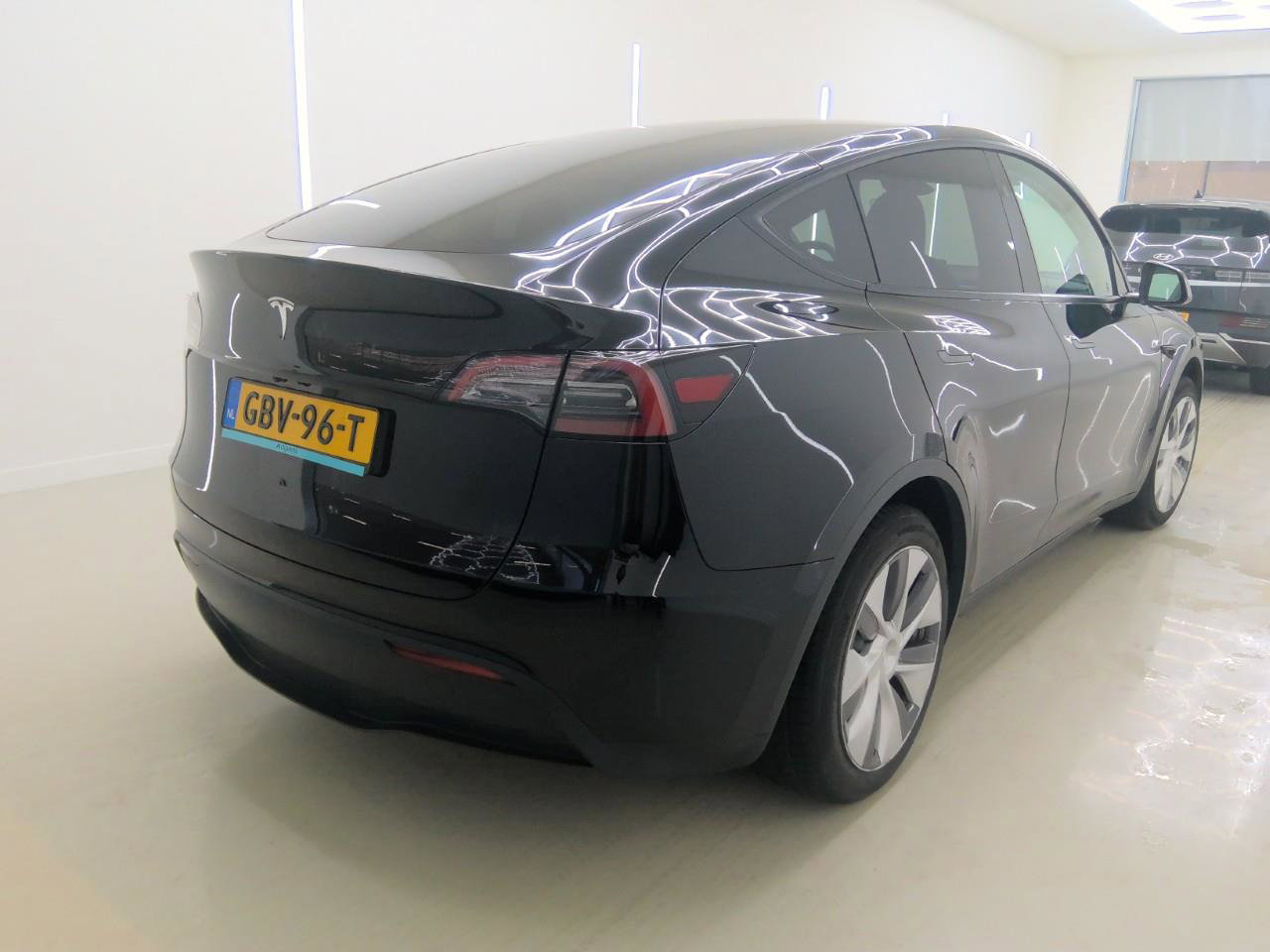Tesla Model Y Standard RWD Plus 94.7% SoH [ HW4+AMD RYZEN+AUTOPILOT+19 INCH+PREMIUM AUDIO ] 3