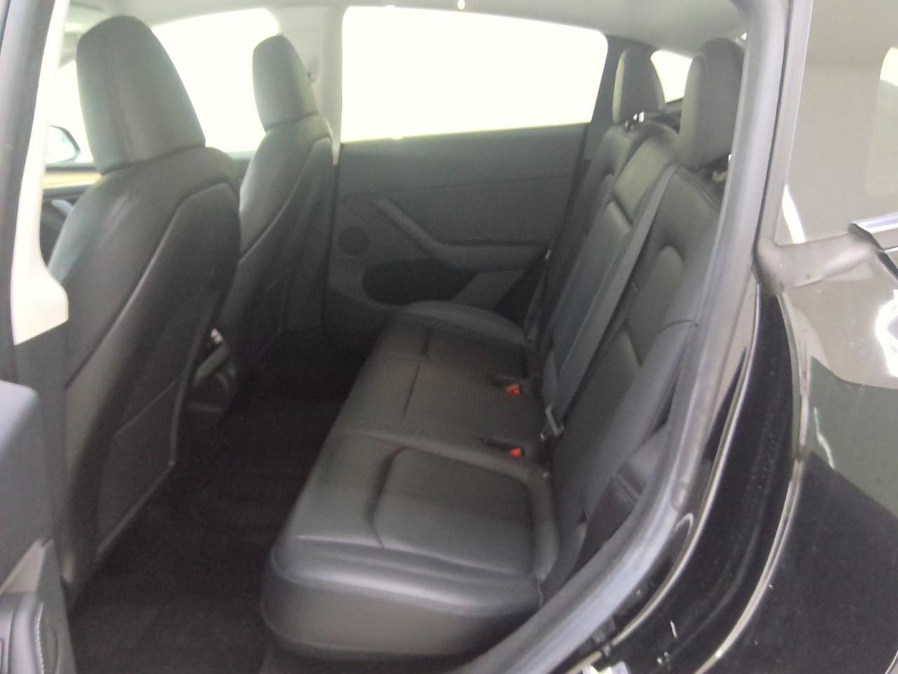 Tesla Model Y Standard RWD Plus 94.7% SoH [ HW4+AMD RYZEN+AUTOPILOT+19 INCH+PREMIUM AUDIO ] 9