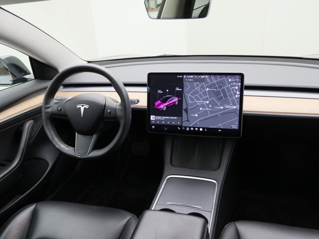 Tesla Model 3 Long-Range Dual Motor AWD 2