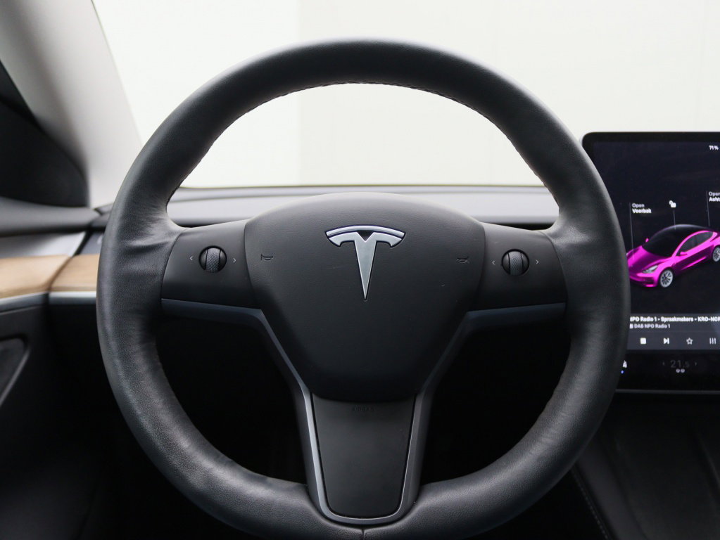 Tesla Model 3 Long-Range Dual Motor AWD 20