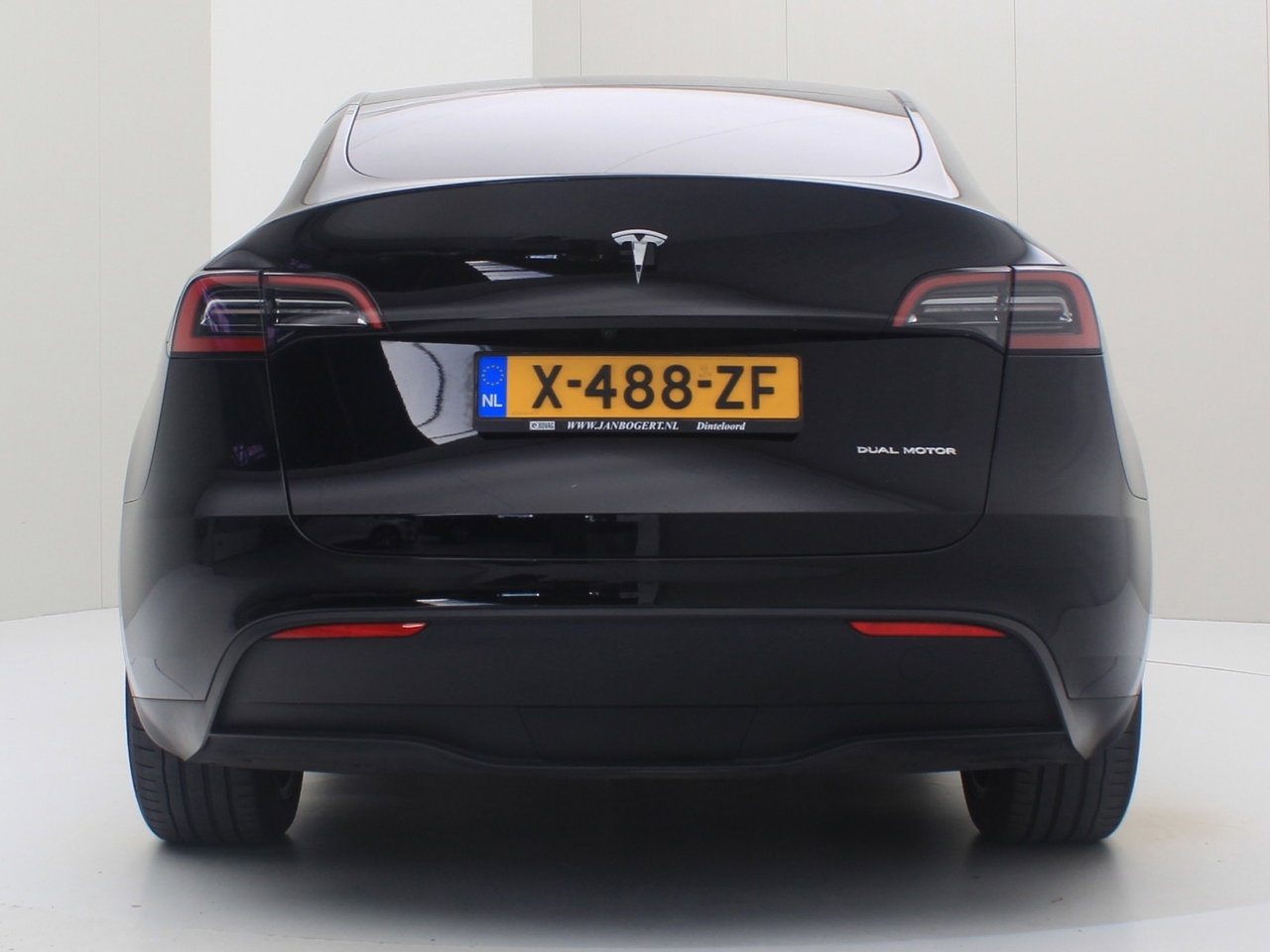Tesla Model Y Long Range 345pk AWD 6