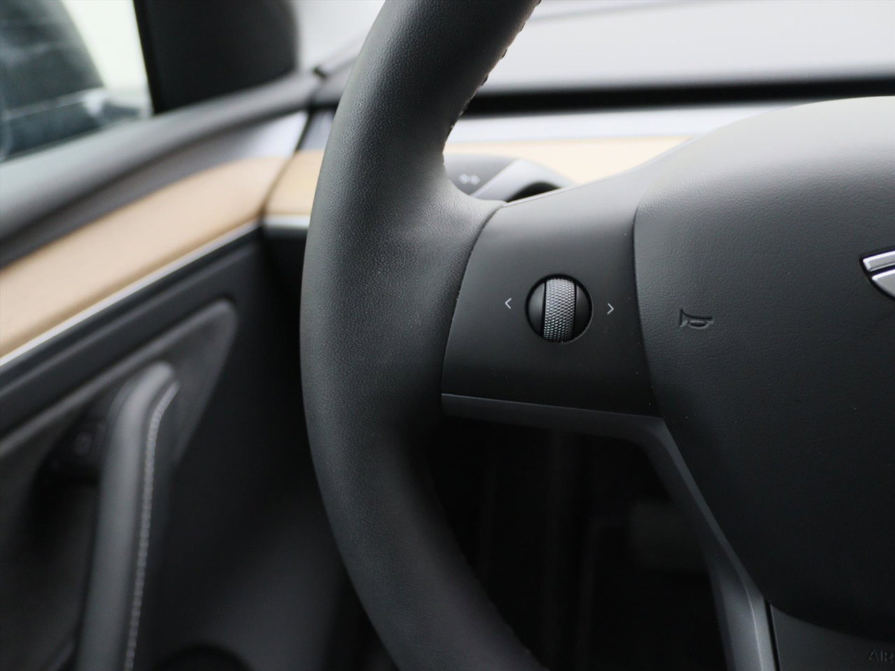 Tesla Model Y Long Range 345pk AWD 20