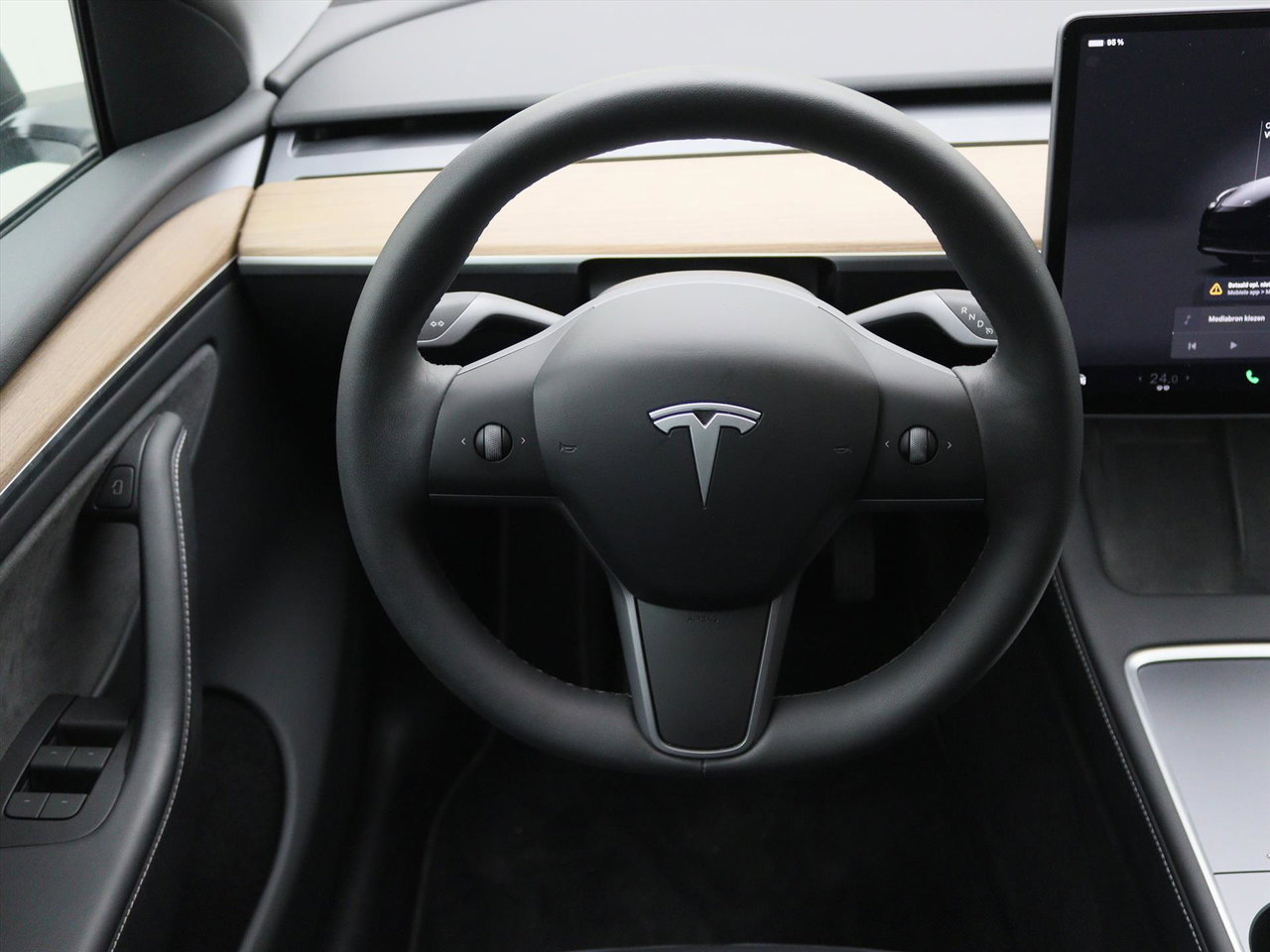 Tesla Model Y Long Range 345pk AWD 19