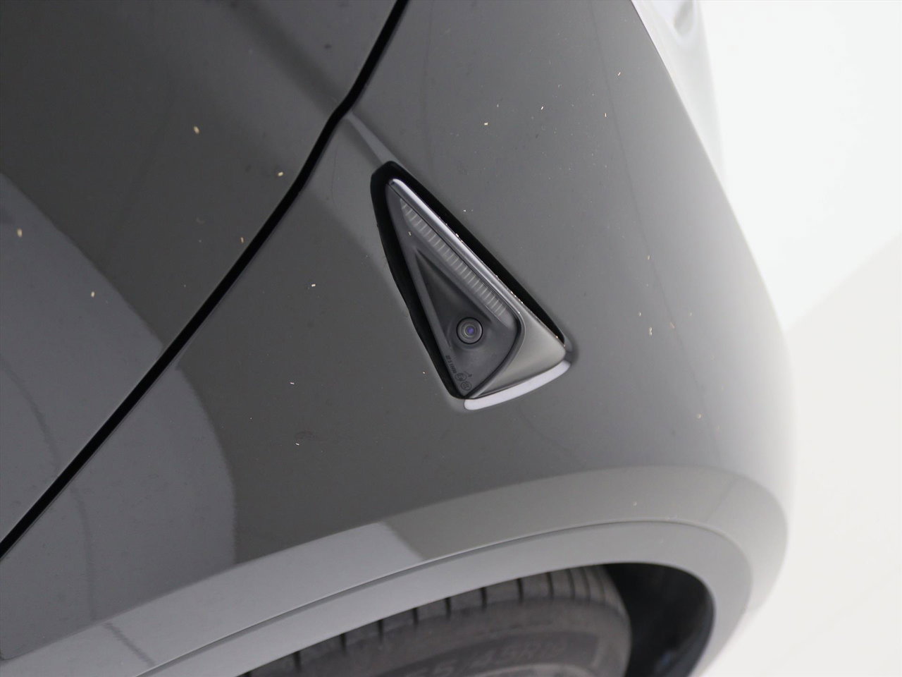 Tesla Model Y Long Range 345pk AWD 26