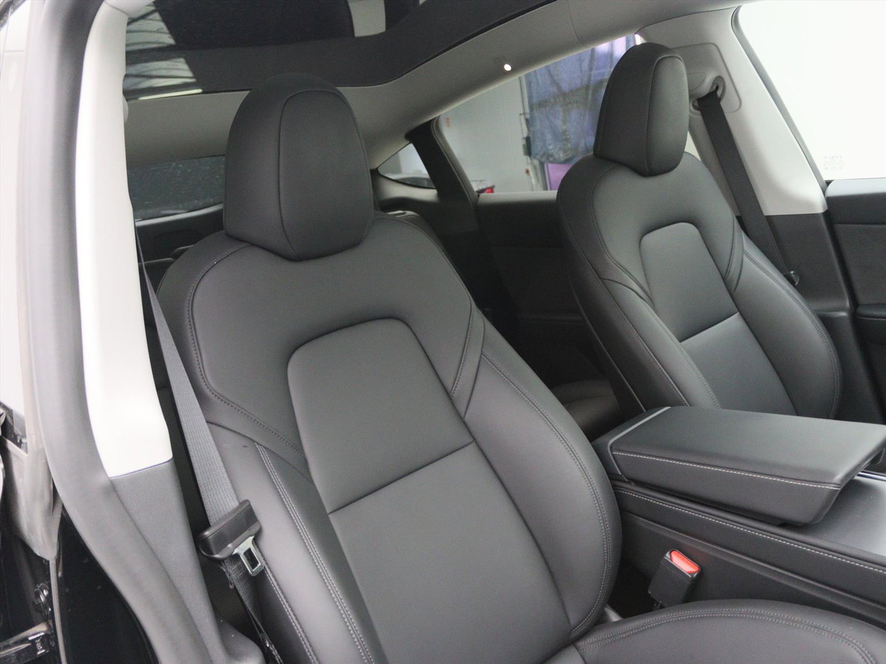 Tesla Model Y Long Range 345pk AWD 16