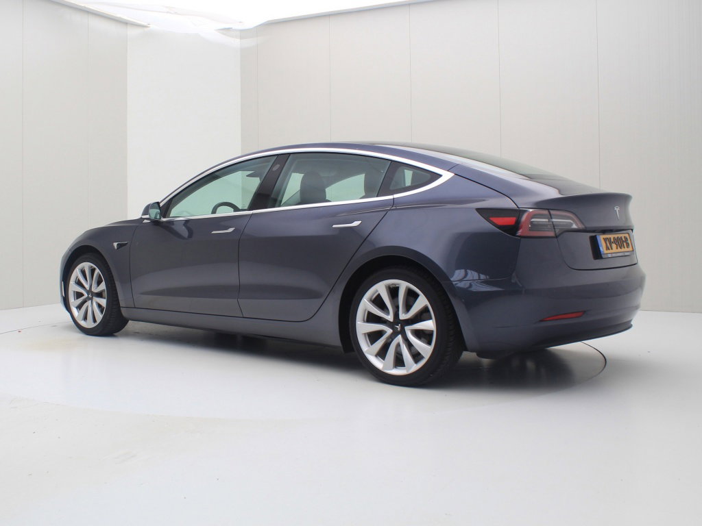 Tesla Model 3 Long-Range Dual Motor AWD 4