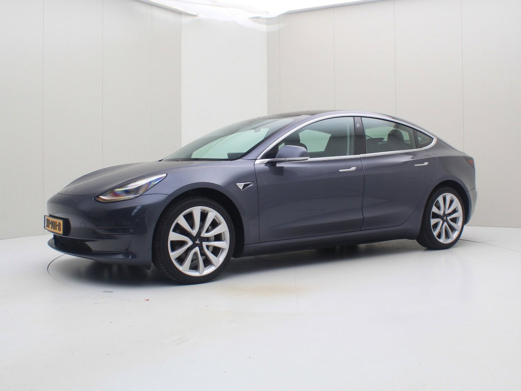 Tesla Model 3 Long-Range Dual Motor AWD 8