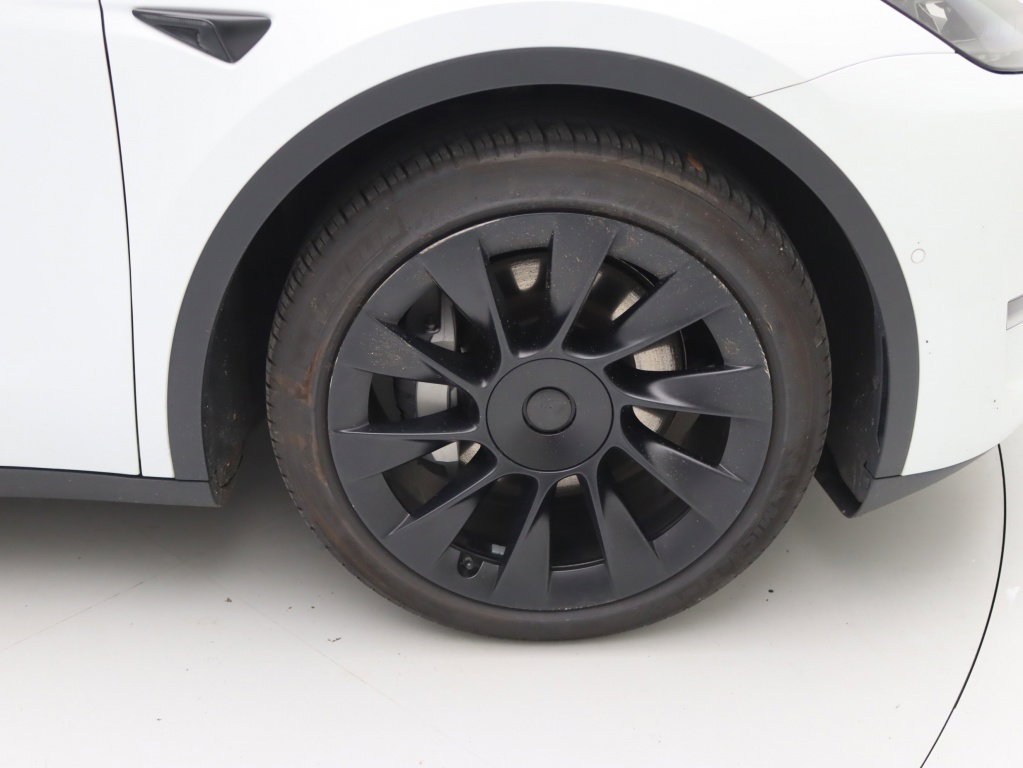 Tesla Model Y Long Range 345pk AWD 10