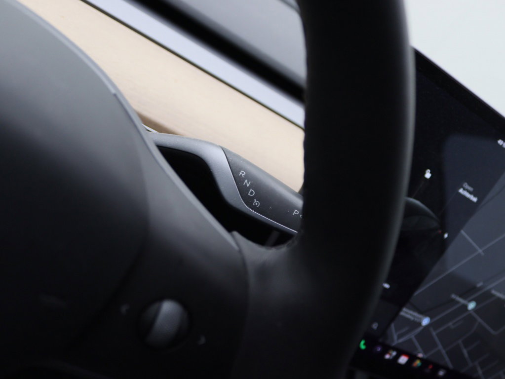 Tesla Model Y Long Range 345pk AWD 22