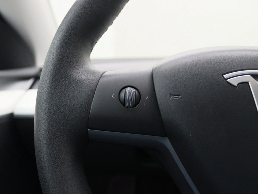 Tesla Model Y Long Range 345pk AWD 20
